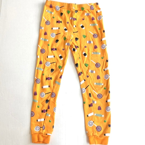 Wonder Co Kids Candy Crew Halloween Pajama Set, Size 6/7 - Picture 4 of 5